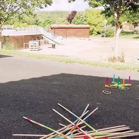 Ushuaia Village Les De Mouliere Camping