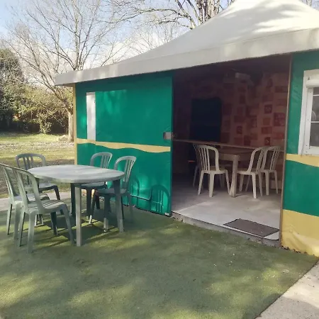 Ushuaia Village Les De Mouliere Camping *