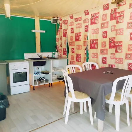 Camping Ushuaia Village Les De Mouliere *