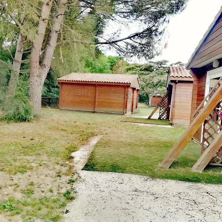 Ushuaia Village Les De Mouliere Camping *