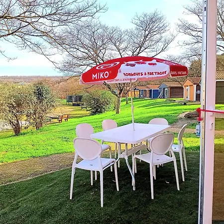 Кемпинг Ushuaia Village Les De Mouliere *