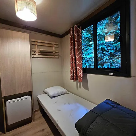 Ushuaia Village Les De Mouliere Campingplads