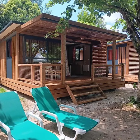 Ushuaia Village Les De Mouliere Campsite