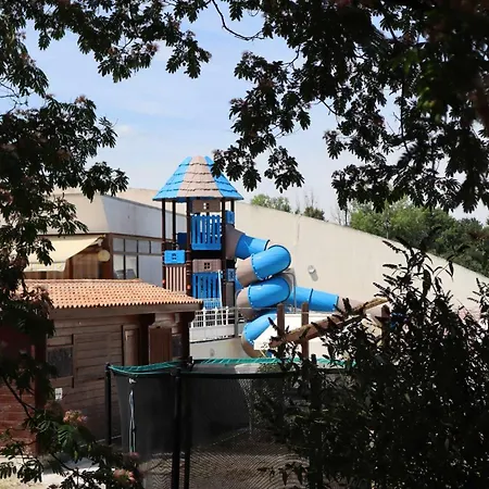 Camping Ushuaia Village Les De Mouliere *