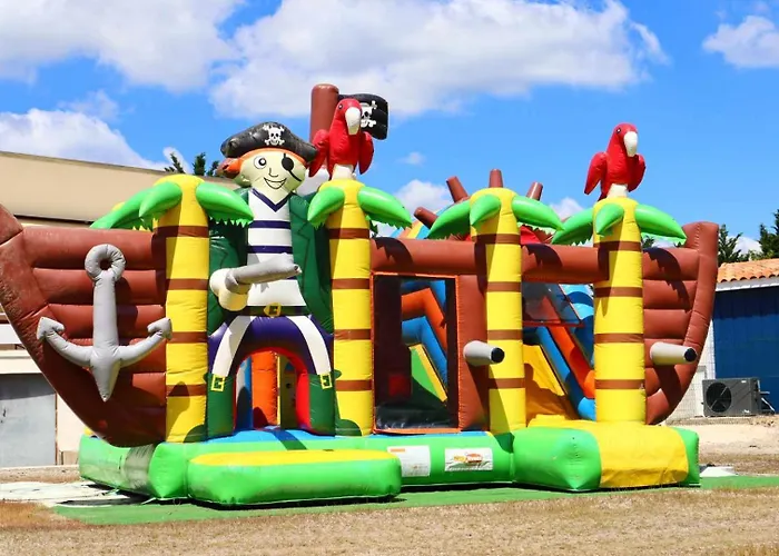 Kemping Ushuaia Village Les De Mouliere