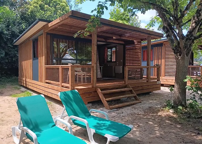 Ushuaia Village Les De Mouliere Kemping