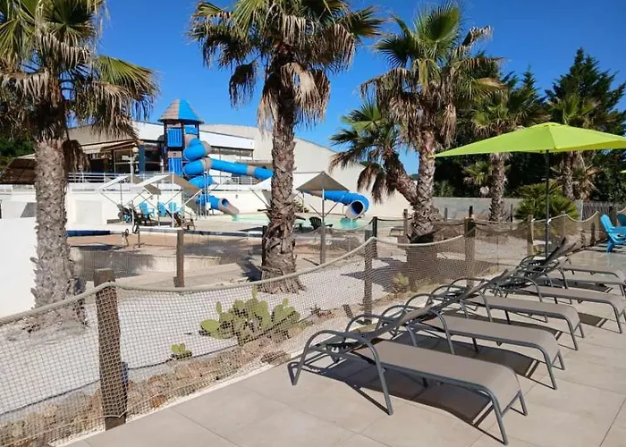 Ushuaia Village Les De Mouliere * Vouneuil-sur-Vienne